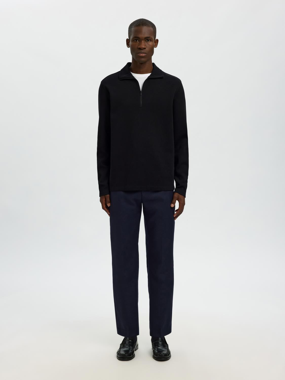 model_shot-front_full